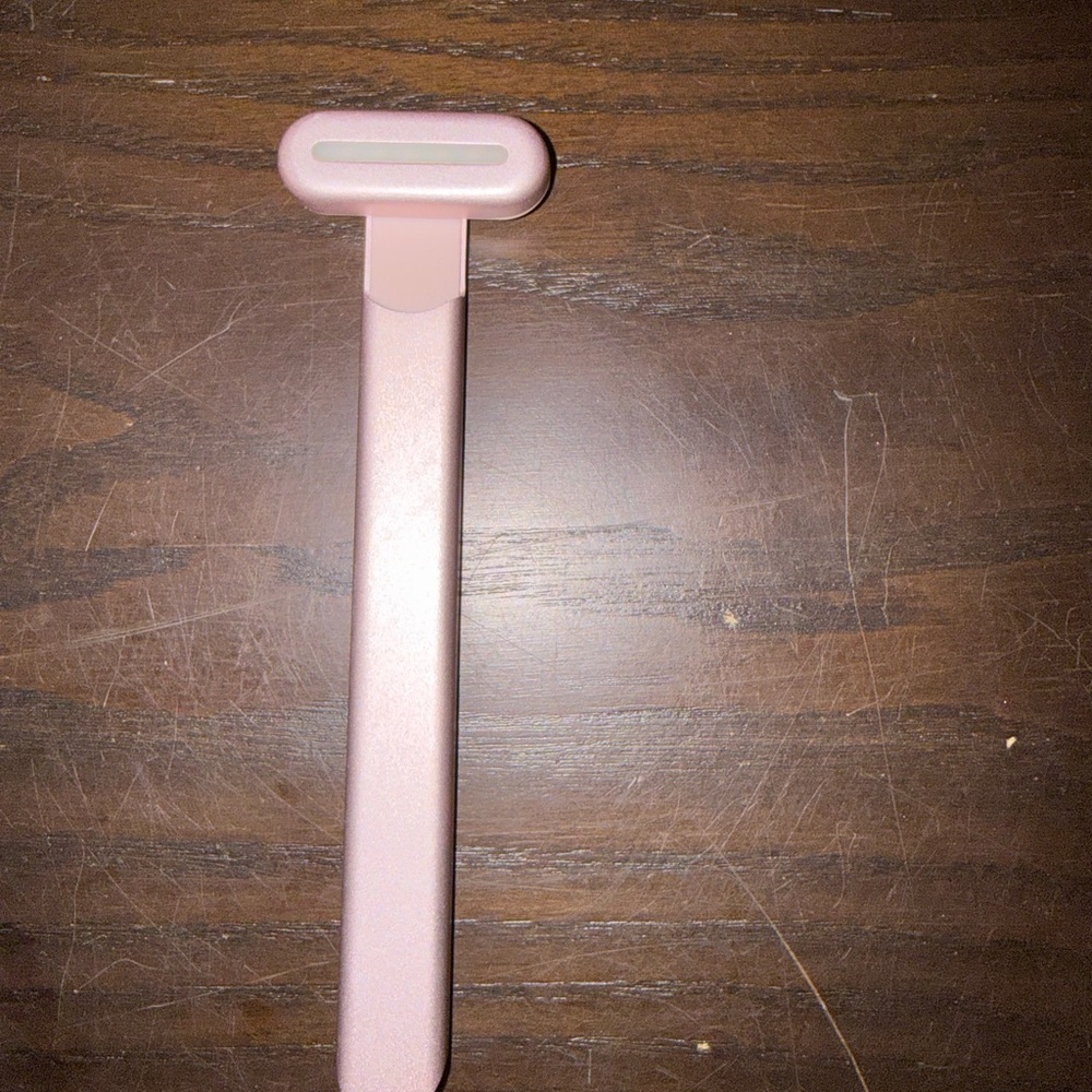 Solawave skincare wand